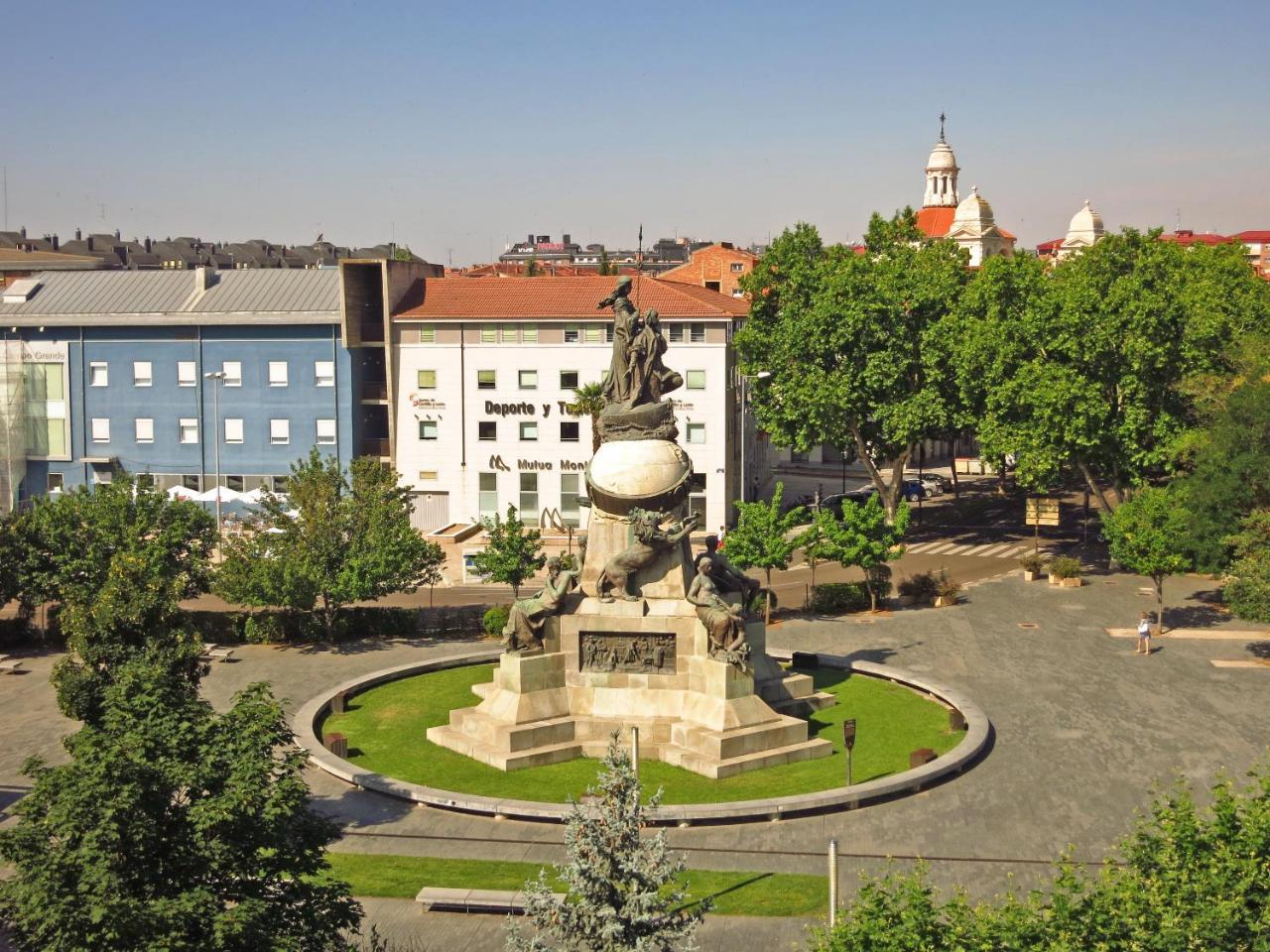 Hotel Colon Plaza Valladolid Ngoại thất bức ảnh